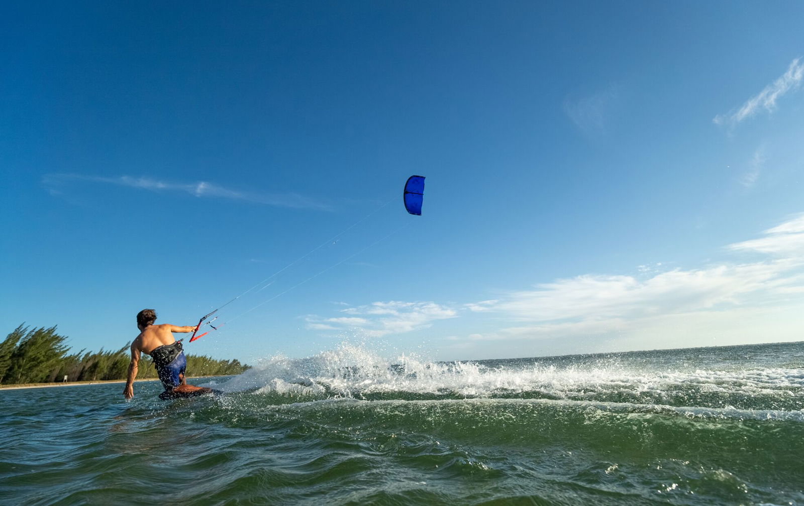 Kitesurfer 