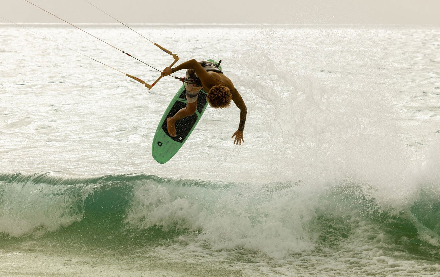 Duotone Whip SLS 2026-Kitesurf board-Duotone Kiteboarding-Surf-store.com